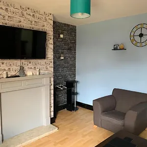  Apartment Ovington Grove 1 Free Parking Fully Equipped Kitchen 3 Bedrooms Netflix